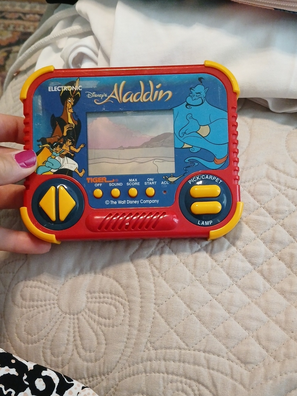 VINTAGE 1990 TIGER Disney Aladdin Handheld Electronic Game
